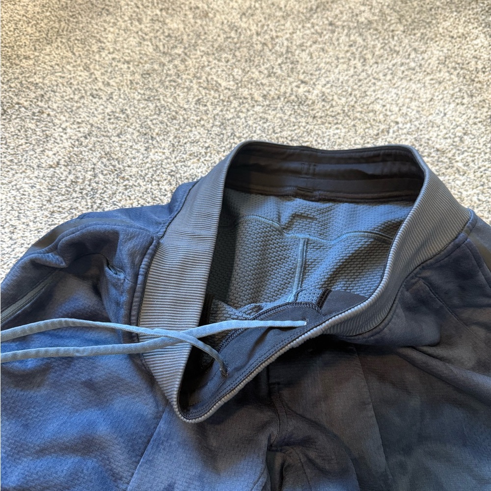 Lululemon Jogger Tech Pant - Picture 3 of 6